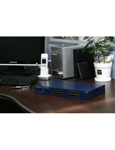 netgear-switch-desktop-pro-safe-16-port-10-100-1000-jgs516-1.jpg